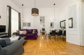 Black & white apartment Budapest